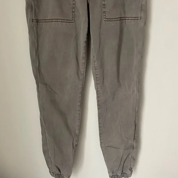American Eagle Outfitters Lyocell Blend Cargo Pants Relaxed Fit Size 6 - Picture 4 of 9